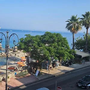 Lucia & Giovanni , Giardini-Naxos Włochy